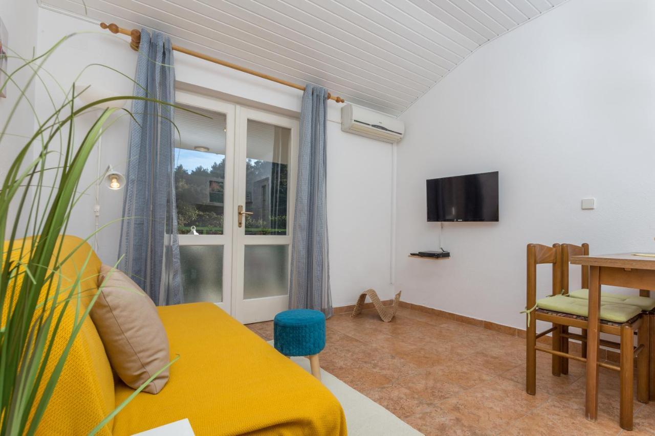 Apartments Marija Bibic Hvar Town Bagian luar foto